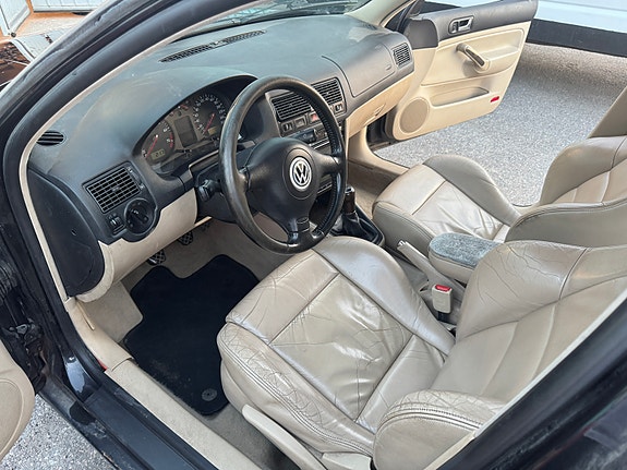 Volkswagen Golf IV 5 of 8