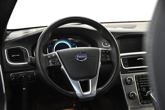 Volvo S60 11 of 24