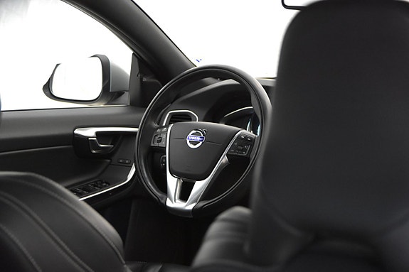 Volvo S60 16 of 24