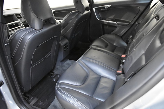Volvo S60 14 of 24