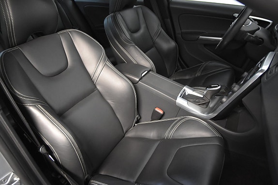Volvo S60 19 of 24
