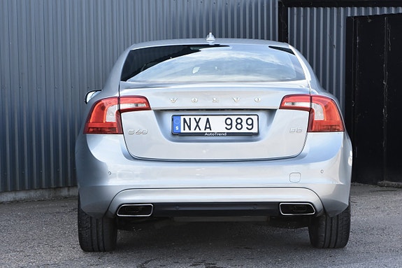 Volvo S60 8 of 24