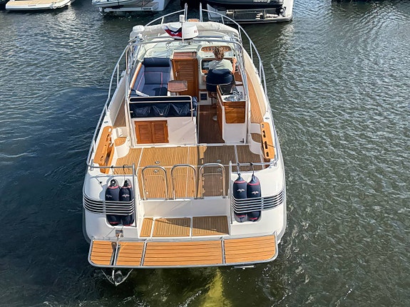 Nimbus 33 Nova | 2000 | Volvo Penta KAD 43 3 of 12