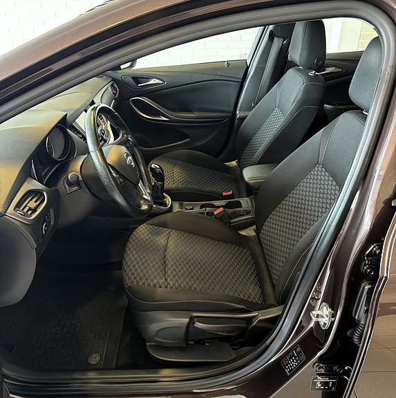 Opel Astra 13 of 19