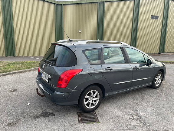 Peugeot 308 SW 5 of 10