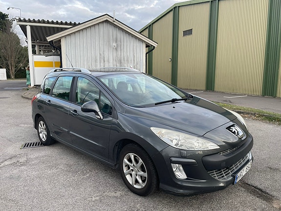 Peugeot 308 SW 3 of 10