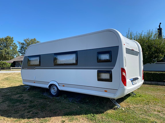 Hobby 560 KMFE DE LUXE (BARNKAMMARE) 2 of 10