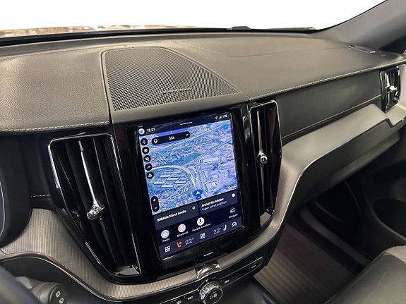 Volvo XC60 12 of 17