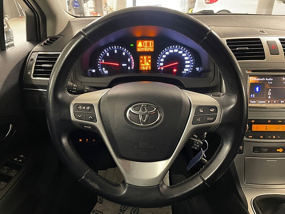 Toyota Avensis 16 of 25