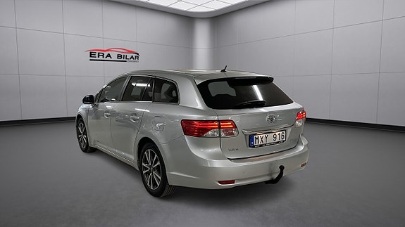 Toyota Avensis 4 of 25