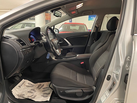 Toyota Avensis 9 of 25