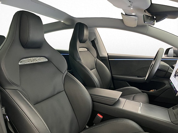 Tesla Model 3 28 of 30