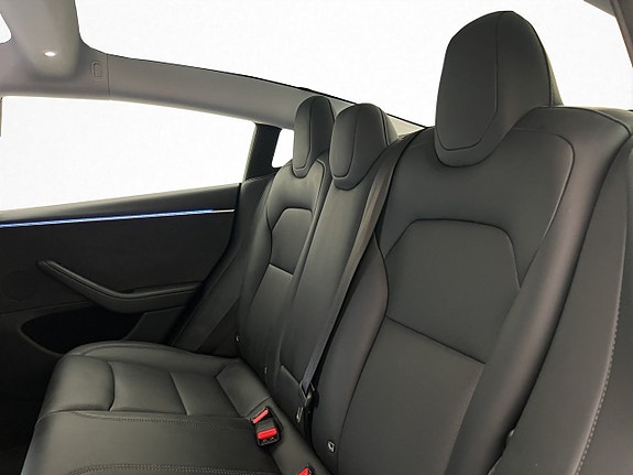Tesla Model 3 25 of 30