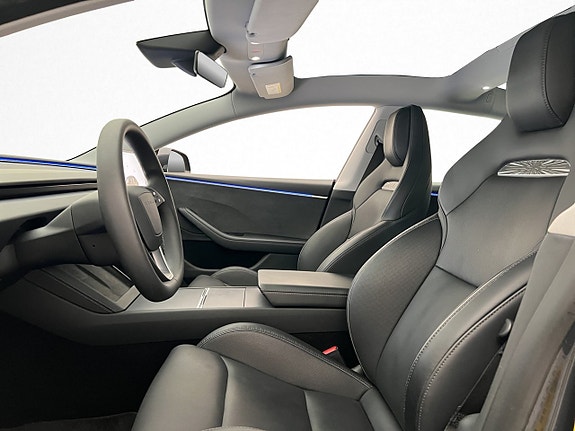 Tesla Model 3 11 of 30