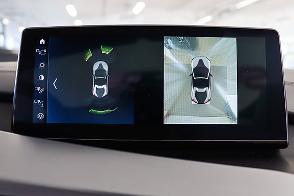 BMW i8 13 of 18