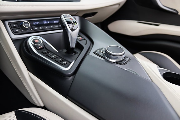 BMW i8 15 of 18