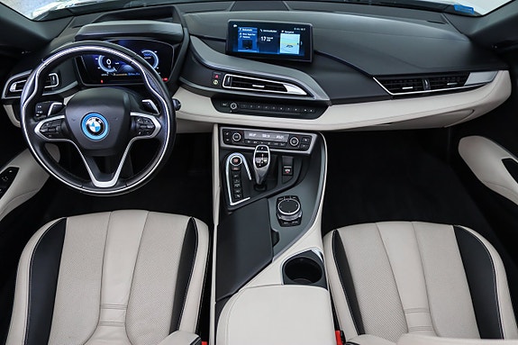BMW i8 10 of 18