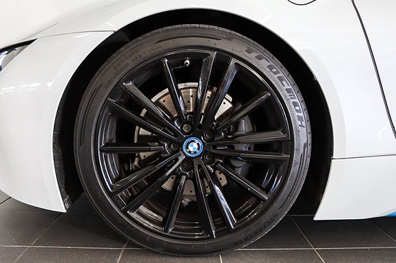 BMW i8 18 of 18