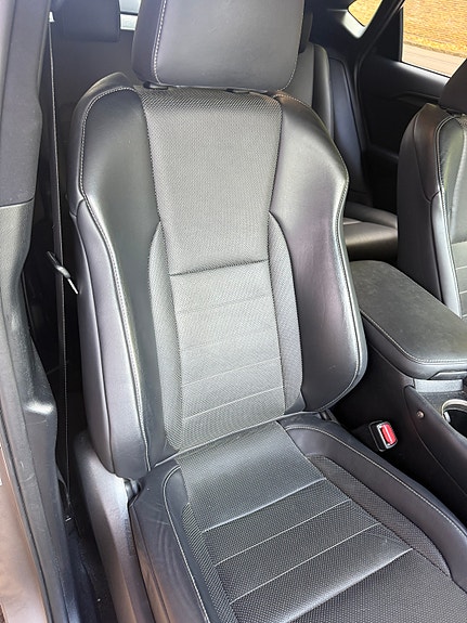 Lexus NX300h 10 of 12