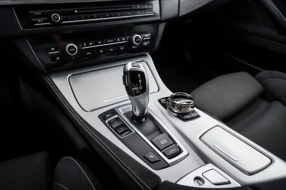 BMW 520d 15 of 26