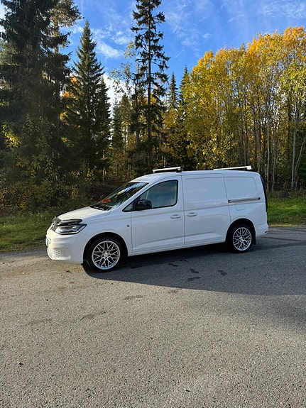 Volkswagen Caddy Maxi 2 of 5