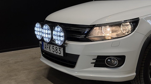 Volkswagen Tiguan 4 of 24