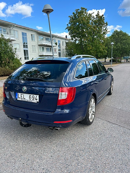 Skoda Superb 3 of 4