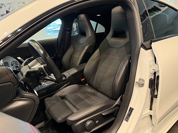 Mercedes-Benz CLA200 10 of 25