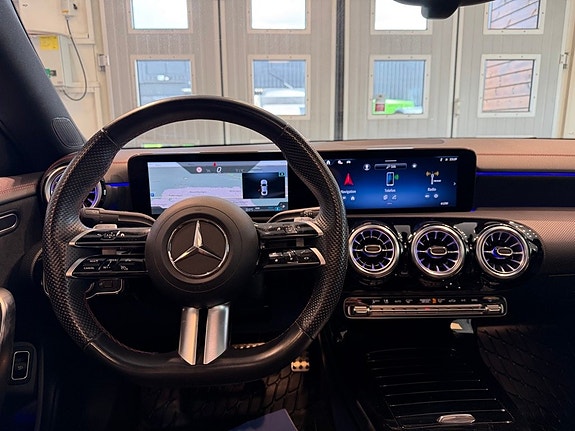 Mercedes-Benz CLA200 8 of 25