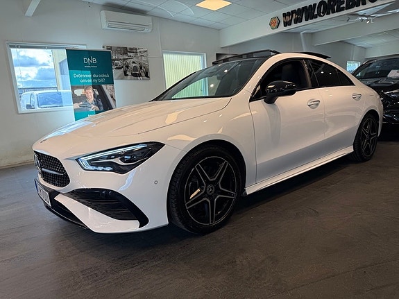 Mercedes-Benz CLA200 2 of 25