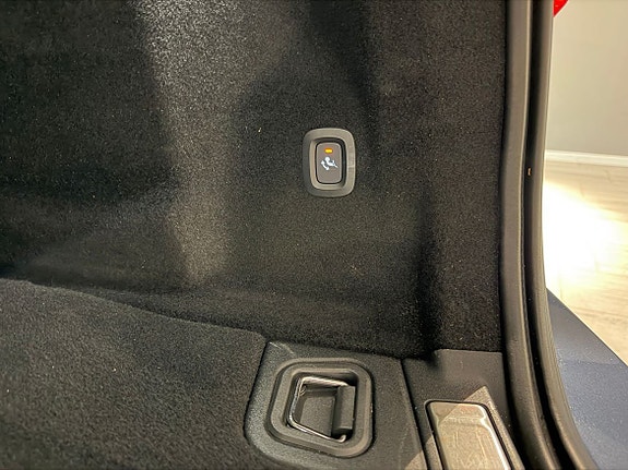 Volvo XC60 19 of 27