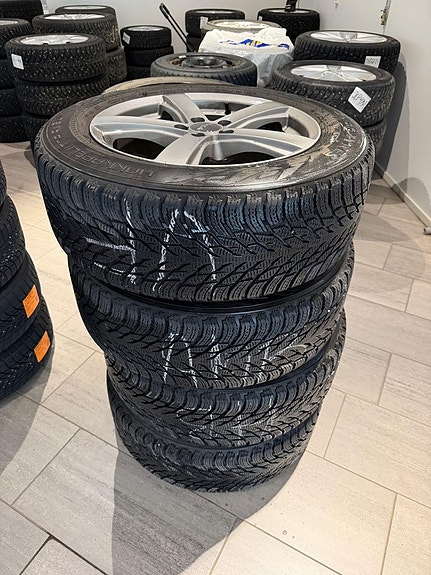 Volvo XC60 25 of 27