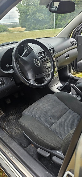 Toyota Avensis 5 of 7