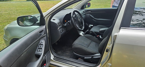 Toyota Avensis 6 of 7