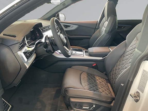 Audi Q8 9 of 14