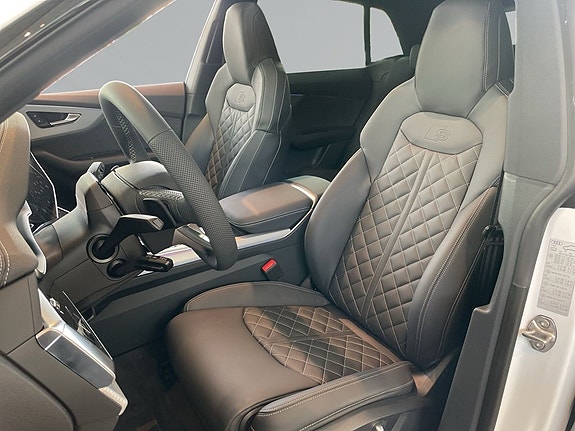 Audi Q8 8 of 14
