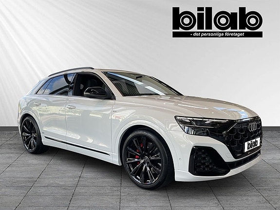 Audi Q8 2 of 14