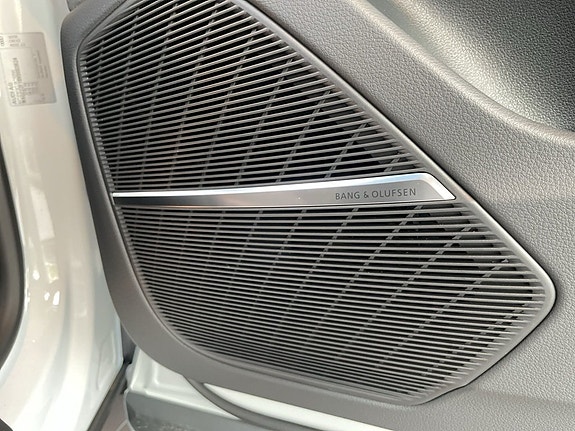Audi Q8 11 of 14