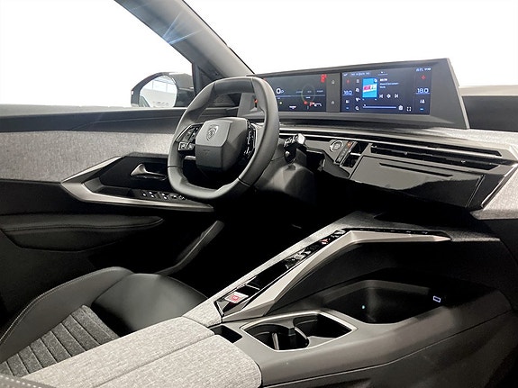 Peugeot 5008 5 of 14