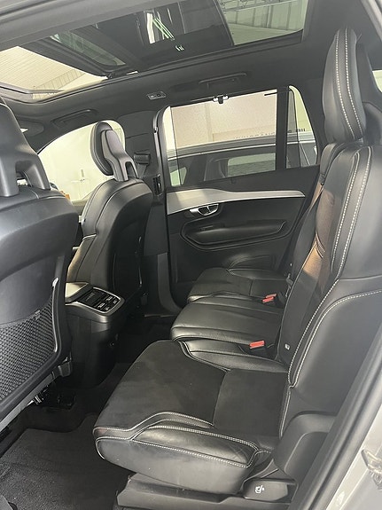 Volvo XC90 15 of 30