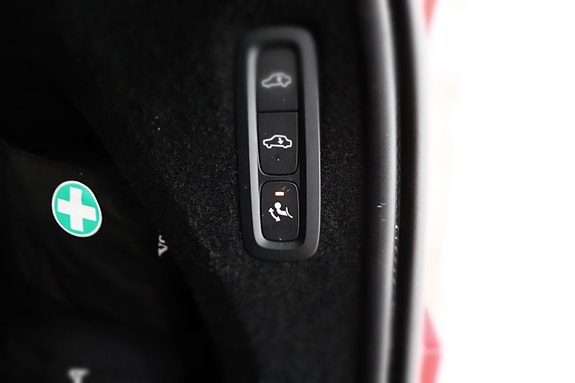 Volvo XC90 24 of 30