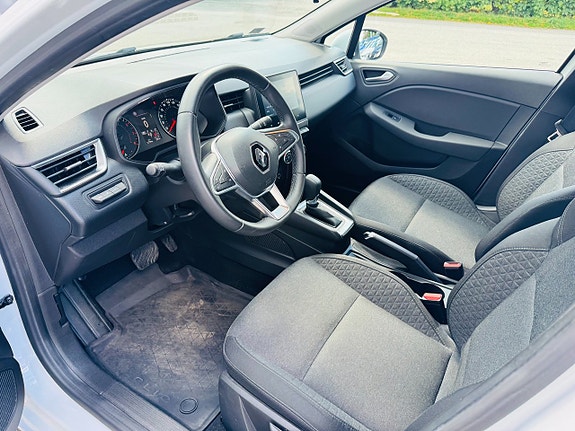Renault Clio 8 of 25