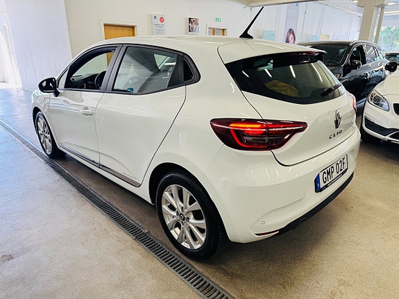 Renault Clio 16 of 25