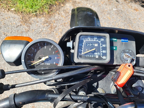 Suzuki DR 600 5 of 5