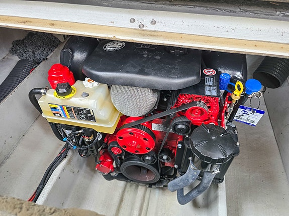 Jeanneau 805 Leader 2001 Volvo Penta V8-350 2023 12 of 12