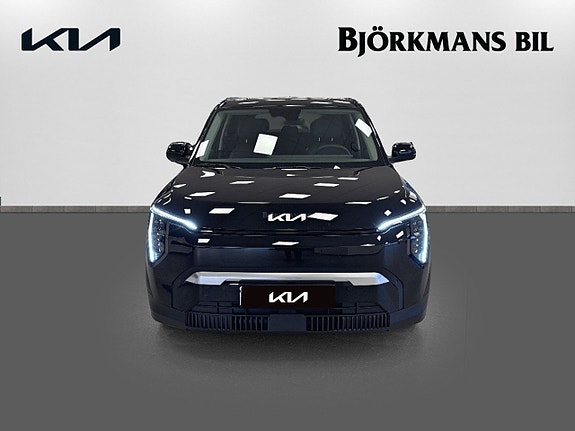 Kia EV3 2 of 22