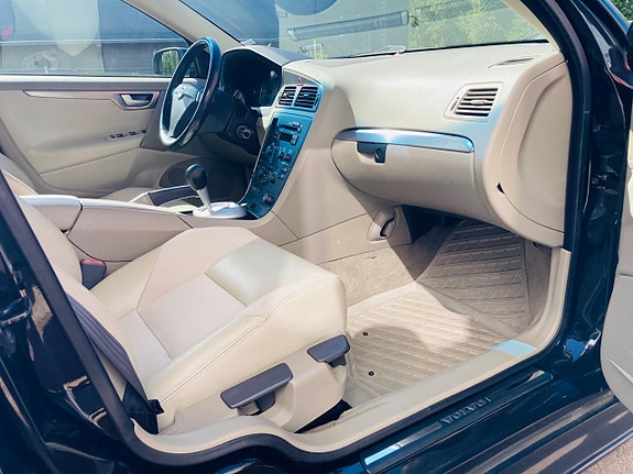 Volvo S60 7 of 9