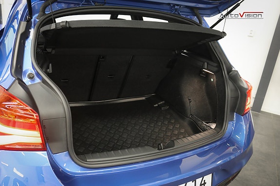 BMW 118d 25 of 30