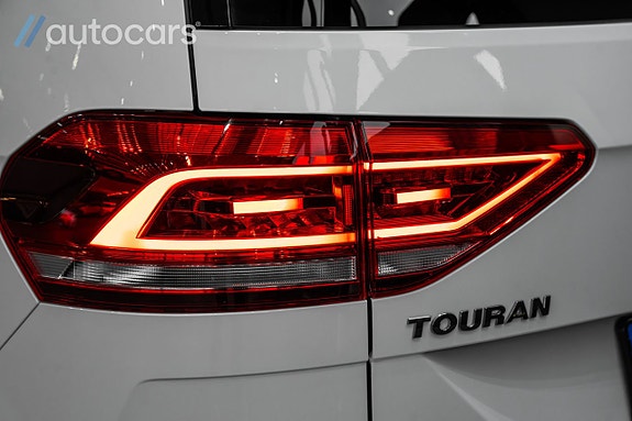 Volkswagen Touran 13 of 30