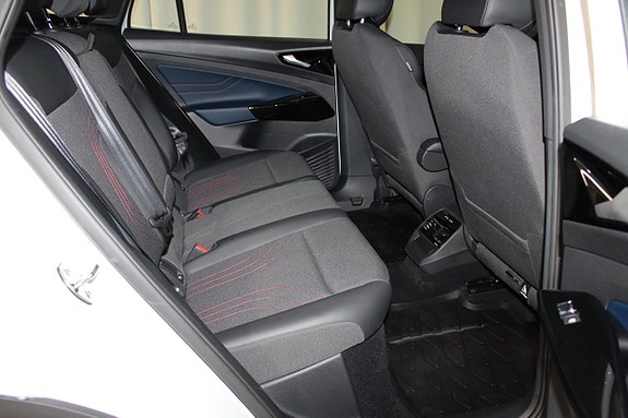 Volkswagen ID.4 GTX 23 of 29